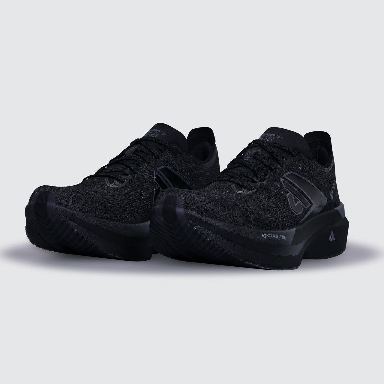 รองเท้าวิ่ง APEX SWIFT 2 PRO UNISEX