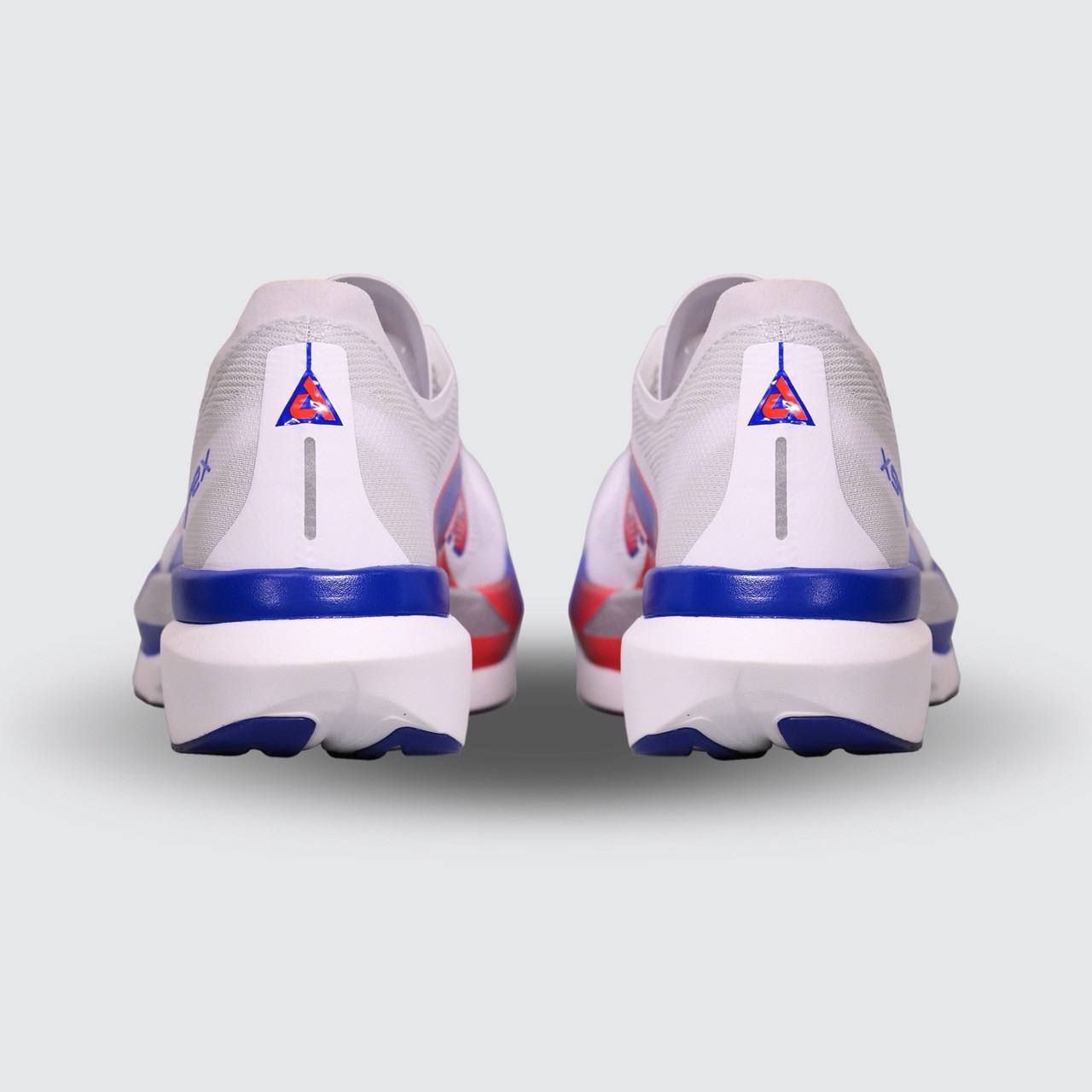 รองเท้าวิ่ง APEX SWIFT 2 PRO WHITE / RED / BLUE UNISEX