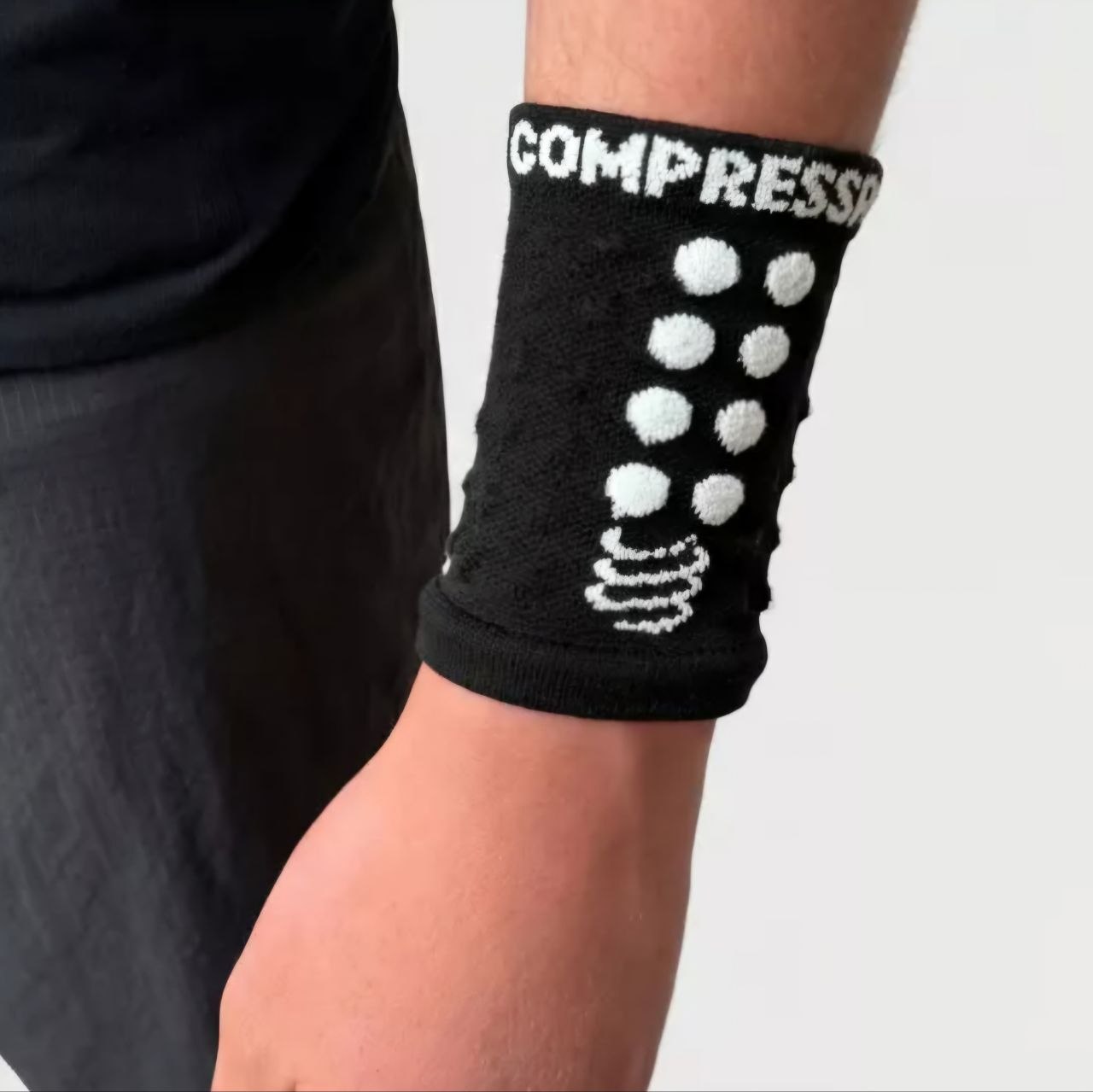 ผ้ารัดข้อมือซับเหงื่อ Compressport Racing Sweatband One size