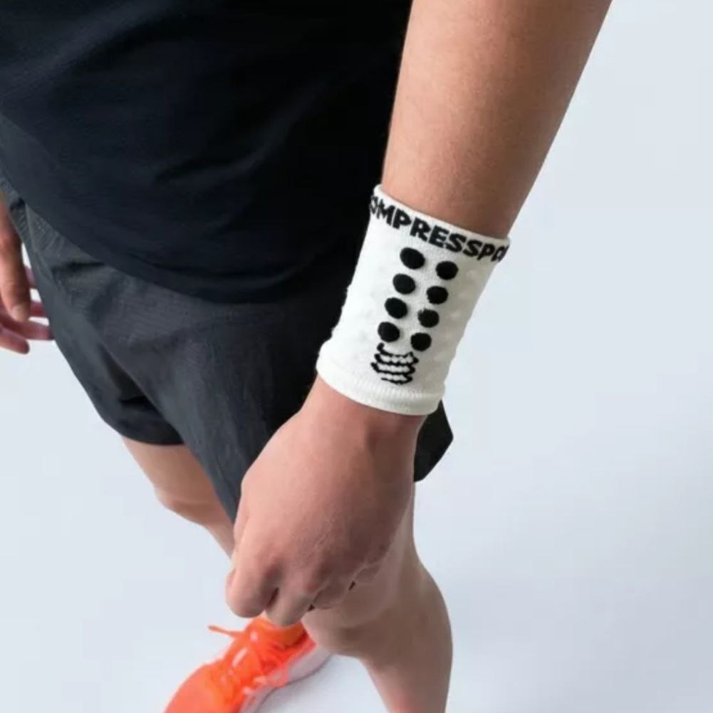 ผ้ารัดข้อมือซับเหงื่อ Compressport Racing Sweatband One size