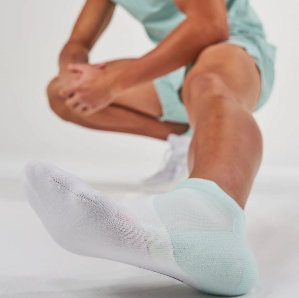 ถุงเท้า Feetures Elite Light Cushion No Show Unisex