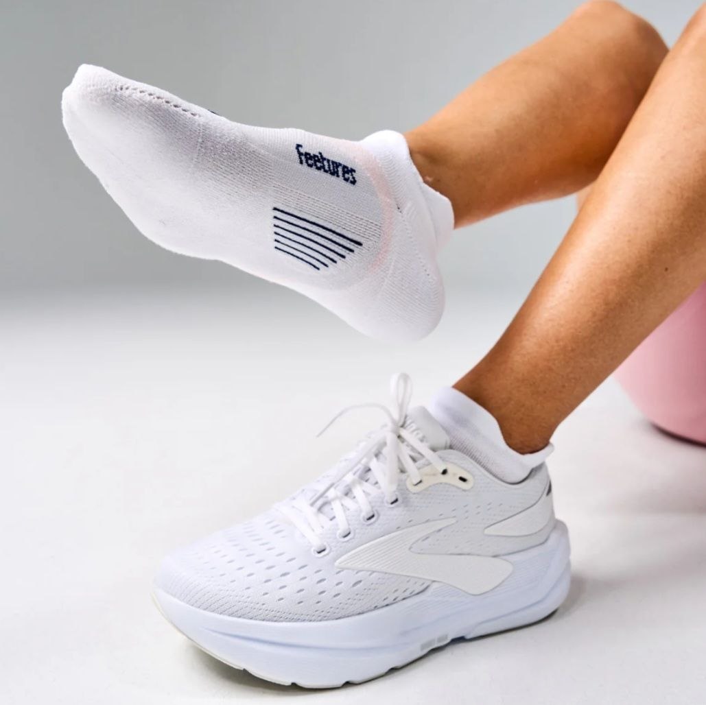 ถุงเท้า Feetures Elite Light Cushion No Show Unisex