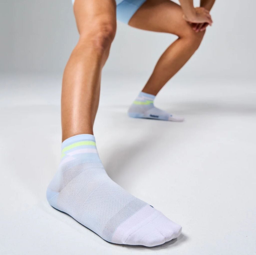 ถุงเท้าวิ่ง Feetures Elite Ultra Light Quarter