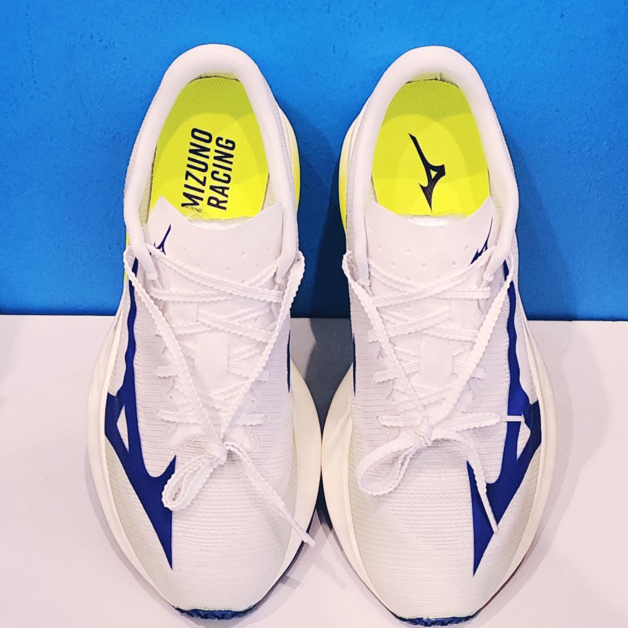 รองเท้าวิ่ง Mizuno Hyperwarp Pro